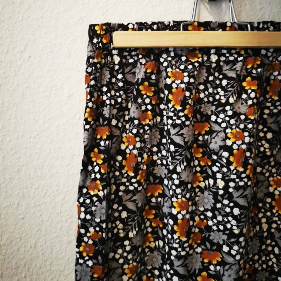 Jupe courte taille élastique femme » Du 40 au 52
